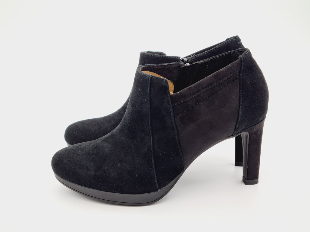 Botki Clarks Ambyr Hope Czarne Zamsz Rozm 38 Słupek