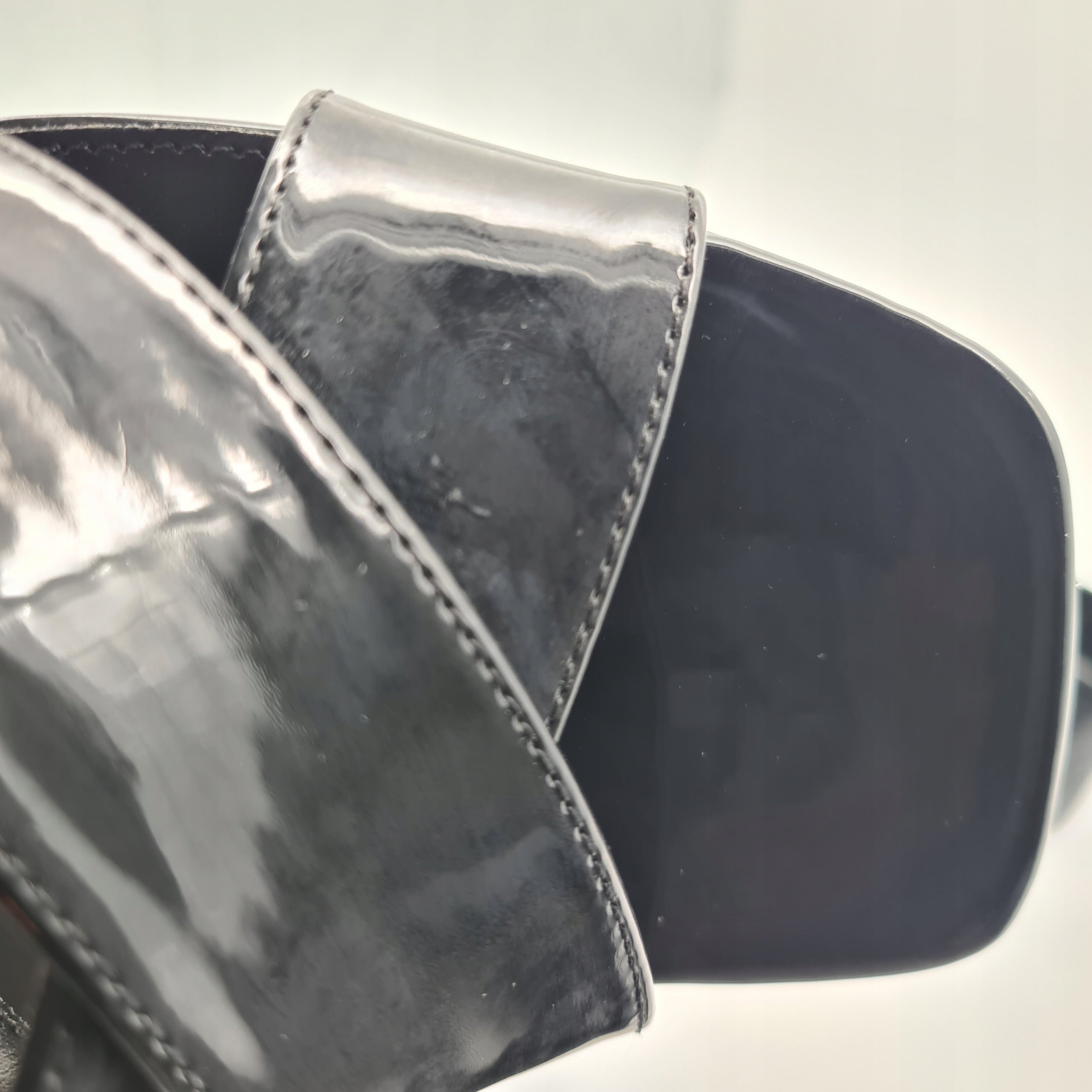 Sandały Steve Madden Suray 39 Czarne Lakierowane Słupki Platforma DEFEKT