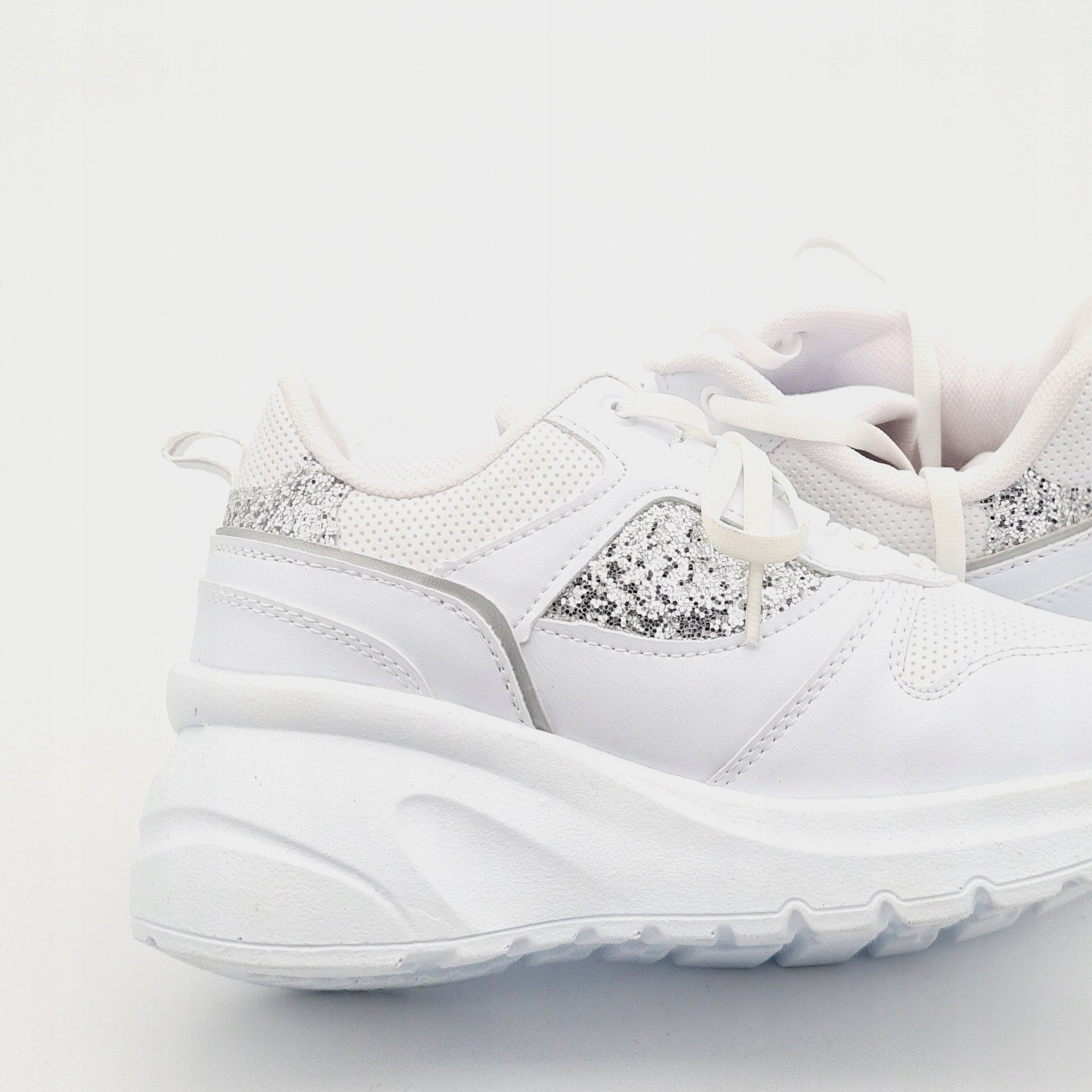 Białe Sneakersy Damskie PILLA BEYAZ SPOR Brokat 37