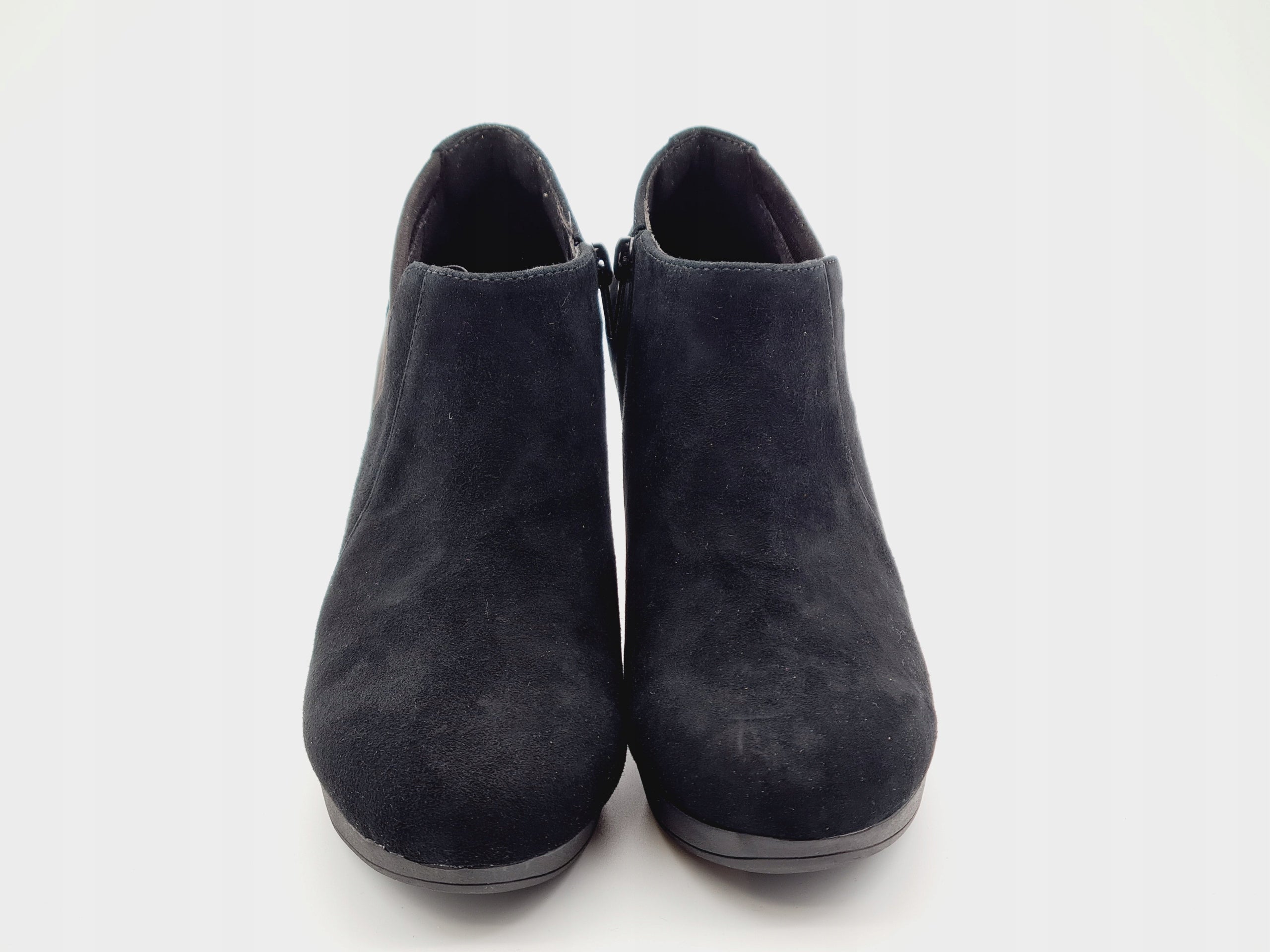 Botki Clarks Ambyr Hope Czarne Zamsz Rozm 38 Słupek