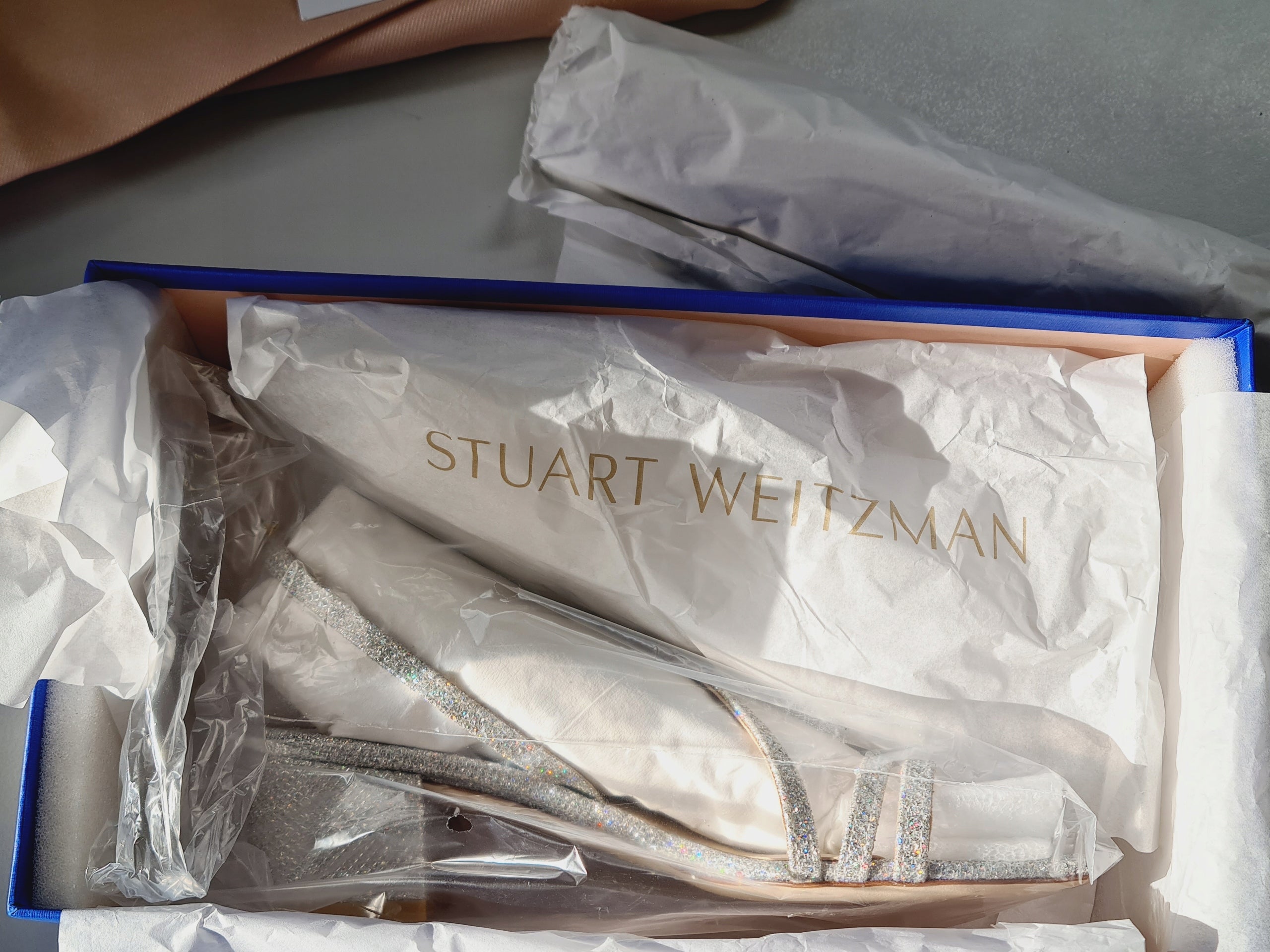 Sandały STUART WEITZMAN Soiree Sleek 50 r 35.5 Crystal