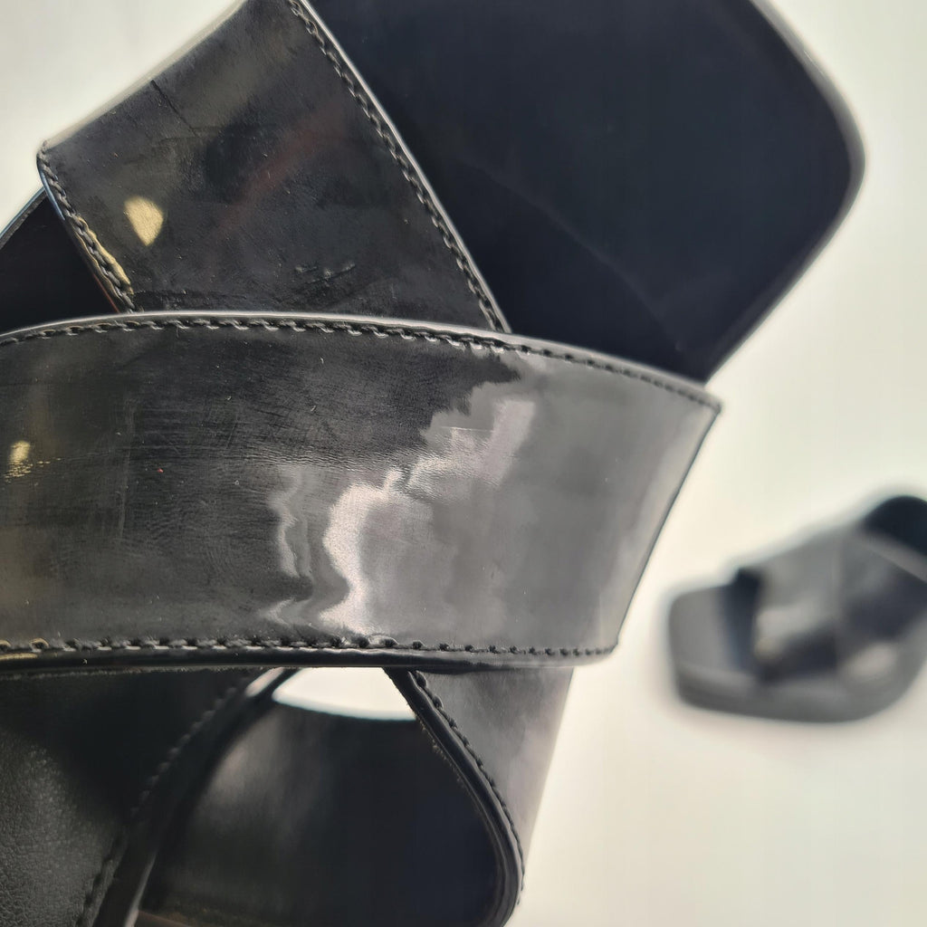 Sandały Steve Madden Suray 39 Czarne Lakierowane Słupki Platforma DEFEKT